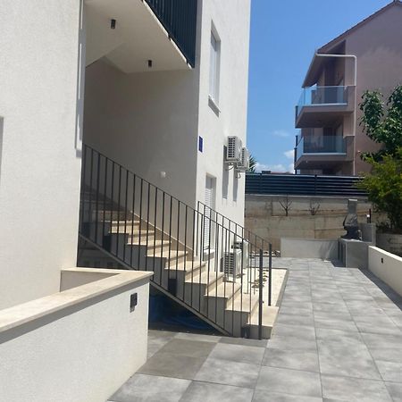 Villa Apartment Joel Trogir Exteriör bild