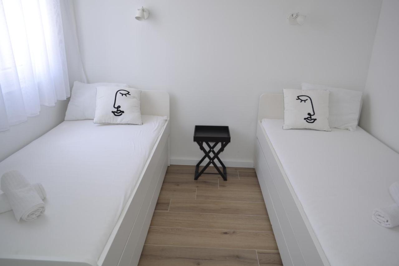 Villa Apartment Joel Trogir Exteriör bild