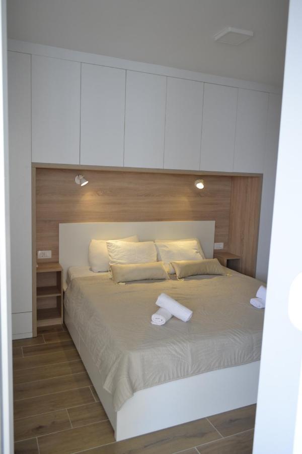 Villa Apartment Joel Trogir Exteriör bild